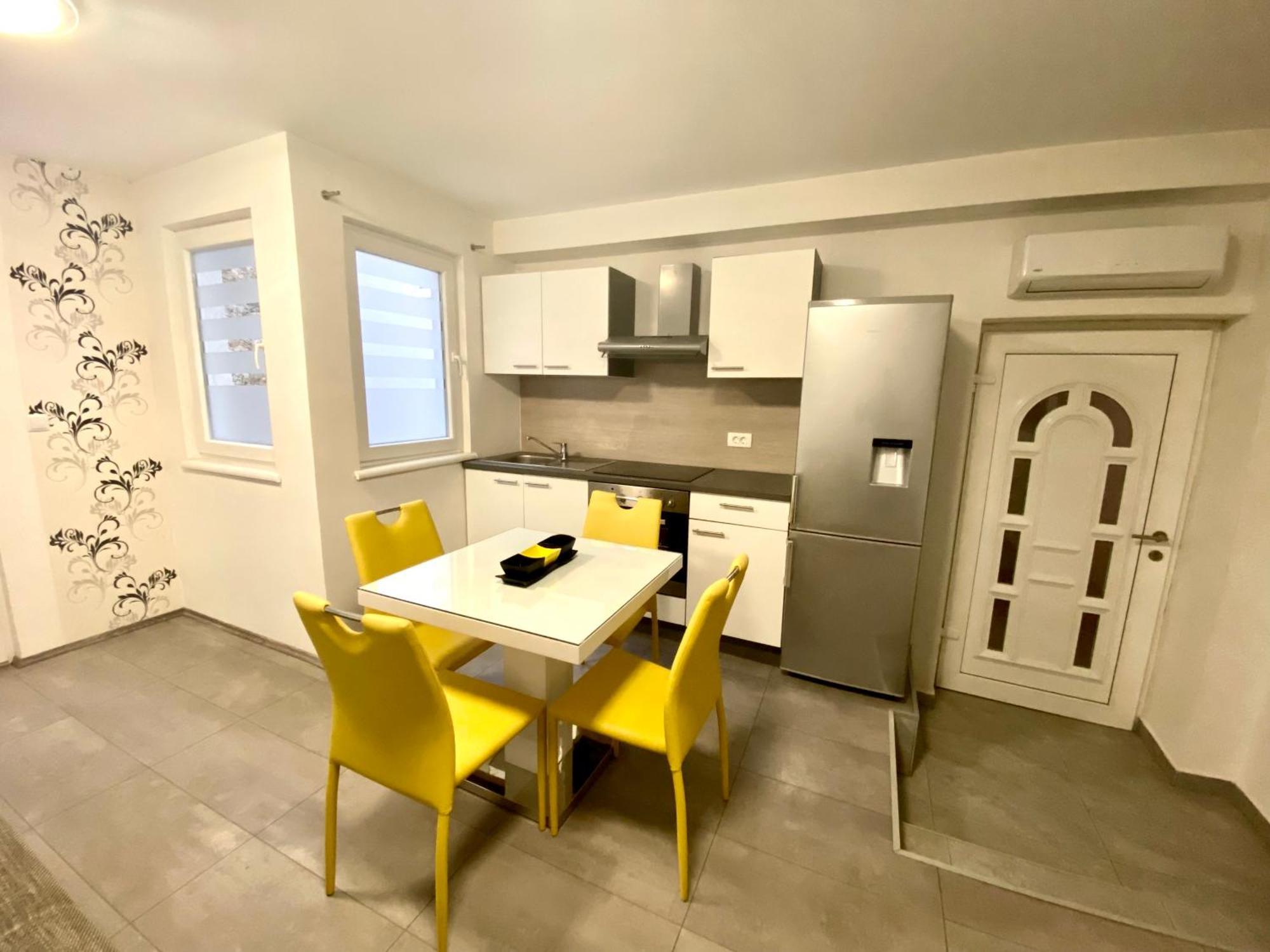 Apartments Suzi Цриквениця Екстер'єр фото