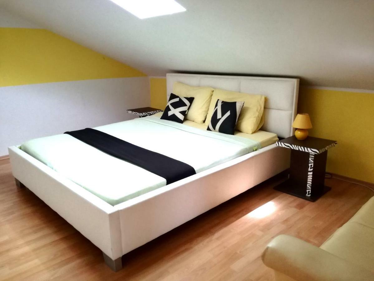 Apartments Suzi Цриквениця Екстер'єр фото
