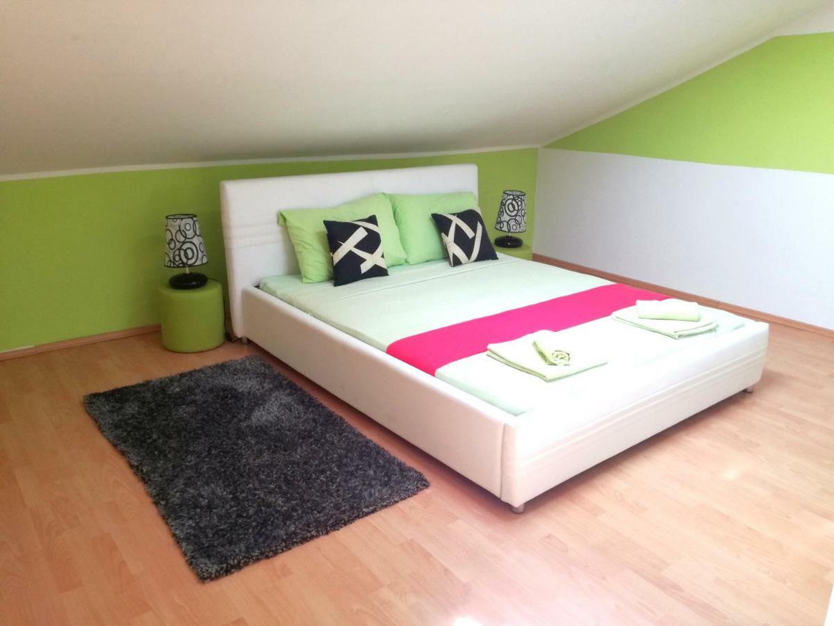 Apartments Suzi Цриквениця Екстер'єр фото